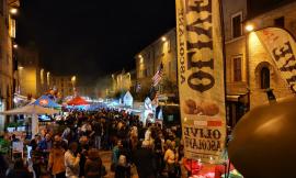 Macerata, torna lo Street Food Festival: quattro giorni di gusto, musica e divertimento in piazza Mazzini