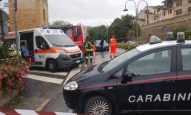Vigilato e piantonato in ospedale il 53enne che ha seminato il panico a Tolentino