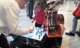 Il gioco degli scacchi e il Robot-scacchista affascinano Recanati (FOTO)