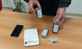 Treia, 300 grammi di hashish in un appartamento del centro: 40enne ai domiciliari