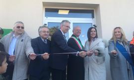 Taglio del nastro per il nuovo Municipio di Caldarola: "Sarà la casa di tutti i cittadini" (FOTO)