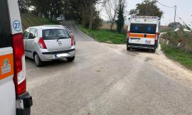 Potenza Picena, scontro tra due auto nella frazione di San Girio: una donna al pronto soccorso