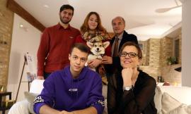 Mogliano, scambio di auguri di Natale a "casa Preziosa": Luigi e Maja Verdecchia accolgono amici e partner (FOTO)