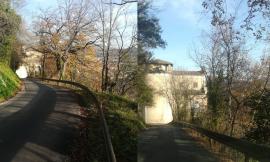 San Severino, terminati i lavori sulla Carpignano-Colleluce: nuovo guard-rail in zona Castello al Monte