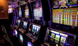 Gli porta via la vincita alle slot: paura per un 18enne a Civitanova
