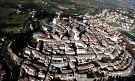 Potenza Picena: la famiglia Menghini dona al Comune un immobile in Piazza Matteotti, ospiterà la biblioteca comunale