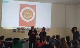 Potenza Picena, bersaglieri a scuola: incontro con gli studenti della "Leonardo da Vinci"