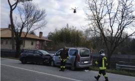 Montecassiano, frontale lungo la provinciale: uomo trasportato a Torrette (FOTO)