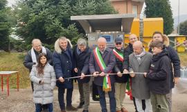 Caldarola, taglio del nastro per la Casa dell'acqua (FOTO)