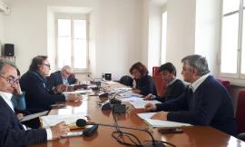 Marche: la Commissione Ambiente vieta le sostanze pesticide nei pressi delle acque ad uso umano e ridefinisce la rete escursionistica