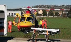Recanati, violento scontro tra due auto: un uomo trasferito a Torrette con l'eliambulanza
