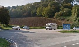 Tolentino, forte vento: chiusa la strada per le Terme di Santa Lucia, disagi anche in superstrada
