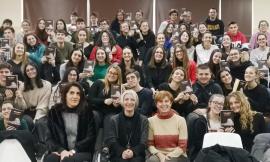 Recanati, sesto anno per il laboratorio di lettura al liceo: scelto il romanzo "Il treno dei bambini"