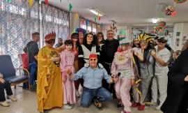 Treia, il Carnevale arriva alla Casa di Riposo: grande festa tra maschere e musica
