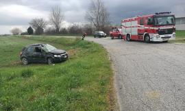 Treia, 40enne finisce fuori strada: positivo al test antidroga, denunciato