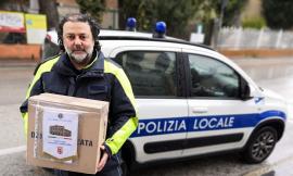 Il Lions club Macerata dona 100 mascherine alla Casa di riposo di Cingoli