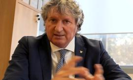 Tolentino, fazzoletti e guanti lasciati a terra, il Comune: "Si fa appello al senso civico di tutti"