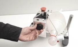 Coronavirus, l'ingegner Falcucci progetta prototipo automatizzato di respiratore manuale