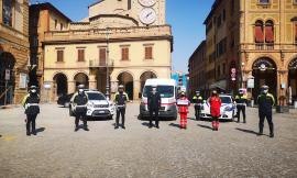 Tolentino, il cuore degli agenti della Polizia Locale: compensi straordinari donati alla Croce Rossa