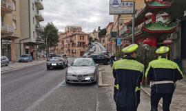 Macerata, tutto nella norma nel primo giorno della fase 2: isola ecologica presa d'assalto