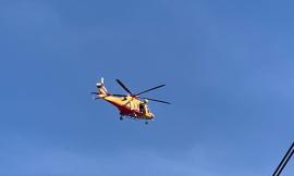Civitanova, investito da un'auto lungo la Statale: ciclista trasportato a Torrette in codice rosso