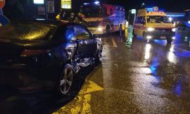 Macerata, schianto tra due auto lungo la Provinciale: 5 feriti, coinvolti 2 ragazzini (Foto)