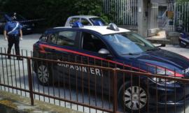 Picchiata da tre uomini in auto: soccorsa e liberata dai carabinieri