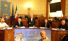 “Grazie Fratello”: applausi e lacrime alla presentazione in Provincia del libro dedicato a Don Peppe (FOTO e VIDEO)