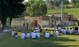 Caldarola, primo giorno di centro estivo per tanti bambini: svago e divertimento in piena sicurezza