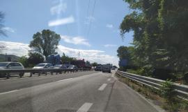 Superstrada, ripartono i lavori. Chiude svincolo Montecosaro e deviazioni per il traffico