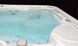 Piscine idromassaggio: quali sono i principali benefici per chi la usa?