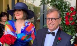 Civitanova, fiori d'arancio per i dottori Mauro Ferrentino e Paola Massaccesi: il “si” in Comune
