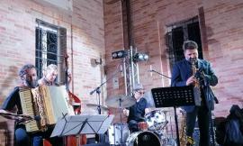 Tolentino, "Casadei secondo me": un successo il concerto del Simone Zanchini Quartet
