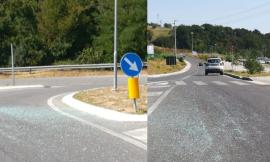 San Severino, camion perde il carico: frammenti di vetro lungo la "Cingolana"