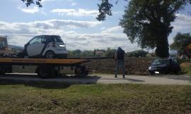 Montecassiano, carambola fra 4 auto lungo la Provinciale: 5 feriti. Donna in gravi condizioni a Torrette (FOTO)