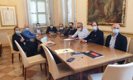 Civitanova, atti vandalici e bivacchi nella galleria di palazzo Pistilli: vertice in Comune