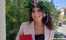 Tolentino, laurea con lode per Debora Forconi: i complimenti del sindaco
