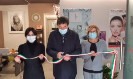 Castelraimondo, più forte dell'emergenza: la giovane Gloria inaugura il suo centro benessere