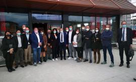 Tolentino, Pezzanesi taglia il nastro del McDonald's: "Assunti 47 giovani del territorio"
