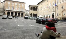 Macerata, tornano i parcheggi in piazza: "siano per i cittadini e non per i commercianti del centro" (VIDEO e FOTO)