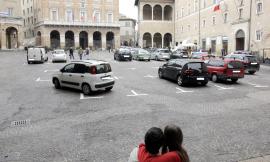 Macerata, lo stop alla Ztl fa gioire i commercianti del centro: "Negozi aperti anche di domenica"