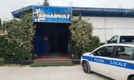 Tolentino, night club aperto nonostante i divieti covid: chiuso dalla Polizia Locale