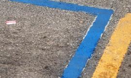 Parcheggi strisce blu a Civitanova: sospeso il pagamento dalle 20 alle 24