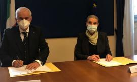 Più sistemi di video-allarme antirapina nelle farmacie: firmato protocollo in Prefettura