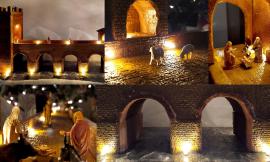 Tolentino, la Natività inscenata sul ponte del Diavolo: l'originale presepe di Gianluca e Stefania