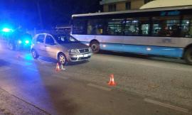 Macerata, mamma e figlia investite in via Roma mentre attraversano la strada (FOTO)