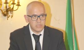 Civitanova, salta lo scambio di auguri: l'abbraccio virtuale del sindaco ai dipendenti comunali