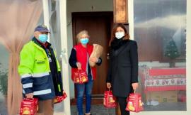 Camerino, panettoni e pandori per gli abitanti delle Sae: un dolce dono dalla Romagna