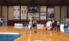 Basket, la Virtus Civitanova chiude il 2020 con una sconfitta: Fabriano si impone 77-58