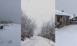 Santo Stefano imbiancato: arriva la neve nell'entroterra maceratese (VIDEO)